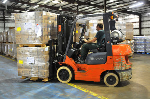800px-FEMA_-_37931_-_Meals_Ready_to_Eat_being_moved_by_fork_lift_in_a_Texas_warehouse